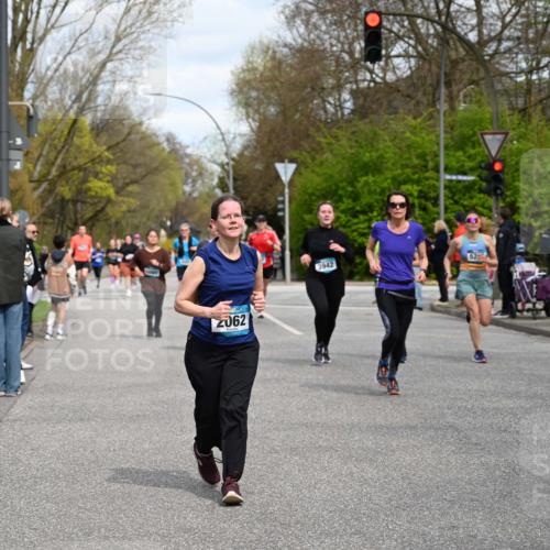 12.04.2026 - 45. Internationalen Wilhelmsburger Insellauf J. Mangold http://msf.ph/oto/9514895 12.04.2026 13:12:59 Ziel 4385, 2274, 4919, 4720, 4721, 2998, 4693, 3519, 4970, 3686, 4643, 2877, 5265, 5266, 4648, 2026, 5457, 4320, 4249, 3033, 2470, 4364, 3942, 5221, 3540, 3933, 3933, 3935, 3805, 5158, 5157, 2462, 4533, 5693, 5637, 2080, 5819, 2064, 4923, 4281, 3984, 3810, 3268, 2062 meine-sportfotos.de