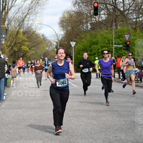 12.04.2026 - 45. Internationalen Wilhelmsburger Insellauf J. Mangold http://msf.ph/oto/9514898 12.04.2026 13:12:59 Ziel 4385, 2274, 4919, 4720, 4721, 2998, 4693, 3519, 4970, 3686, 4643, 2877, 5265, 5266, 4648, 2026, 5457, 4320, 4249, 3033, 2470, 4364, 3942, 5221, 3540, 3933, 3933, 3935, 3805, 5158, 5157, 2462, 4533, 5693, 5637, 2080, 5819, 2064, 4923, 4281, 3984, 3810, 3268, 2062 meine-sportfotos.de