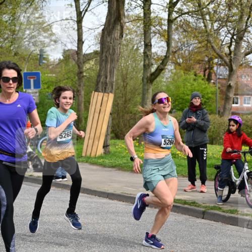 12.04.2026 - 45. Internationalen Wilhelmsburger Insellauf J. Mangold http://msf.ph/oto/9514911 12.04.2026 13:13:02 Ziel 2274, 4919, 4720, 4721, 2998, 4693, 3519, 4970, 3686, 4643, 2877, 5265, 5266, 4648, 2026, 5457, 4320, 4249, 3033, 2470, 4364, 3942, 5221, 3540, 3933, 3935, 3805, 5158, 5157, 5158, 5157, 2462, 4533, 5693, 5637, 2080, 5819, 2064, 4923, 4281, 3984, 3810, 3268, 2062, 4783 meine-sportfotos.de