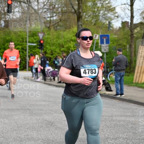 12.04.2026 - 45. Internationalen Wilhelmsburger Insellauf J. Mangold http://msf.ph/oto/9514946 12.04.2026 13:13:06 Ziel 2998, 4693, 3519, 4970, 3686, 4643, 2877, 5265, 5266, 4648, 2026, 5457, 4320, 4249, 3033, 2470, 4364, 3942, 5221, 3540, 3933, 3935, 3805, 5158, 5157, 2462, 4533, 5693, 5637, 2080, 5819, 2064, 4923, 4281, 3984, 3984, 3810, 3268, 2062, 4783, 4178 meine-sportfotos.de