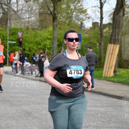 12.04.2026 - 45. Internationalen Wilhelmsburger Insellauf J. Mangold http://msf.ph/oto/9514948 12.04.2026 13:13:07 Ziel 2998, 4693, 3519, 4970, 3686, 4643, 2877, 5265, 5266, 4648, 2026, 5457, 4320, 4249, 3033, 2470, 4364, 3942, 5221, 3540, 3933, 3935, 3805, 5158, 5157, 2462, 4533, 5693, 5637, 2080, 5819, 2064, 4923, 4281, 3984, 3810, 3810, 3268, 2062, 4783, 4178 meine-sportfotos.de