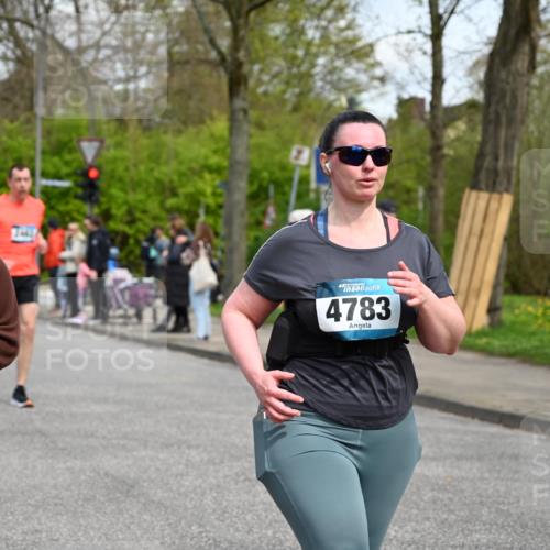 12.04.2026 - 45. Internationalen Wilhelmsburger Insellauf J. Mangold http://msf.ph/oto/9514950 12.04.2026 13:13:07 Ziel 2998, 4693, 3519, 4970, 3686, 4643, 2877, 5265, 5266, 4648, 2026, 5457, 4320, 4249, 3033, 2470, 4364, 3942, 5221, 3540, 3933, 3935, 3805, 5158, 5157, 2462, 4533, 5693, 5637, 2080, 5819, 2064, 4923, 4281, 3984, 3810, 3810, 3268, 2062, 4783, 4178 meine-sportfotos.de