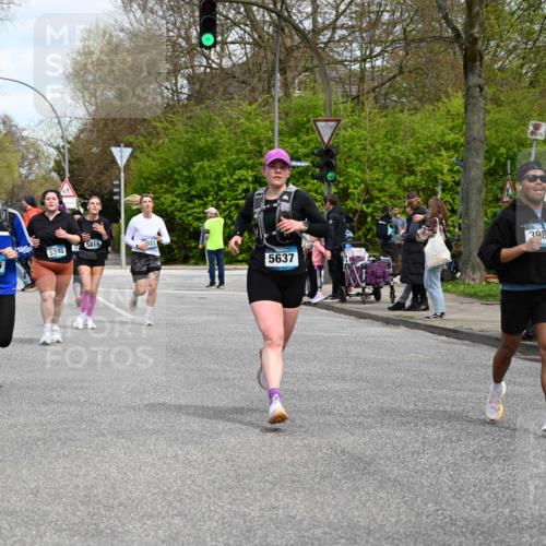 12.04.2026 - 45. Internationalen Wilhelmsburger Insellauf J. Mangold http://msf.ph/oto/9514970 12.04.2026 13:13:11 Ziel 3519, 4970, 3686, 4643, 2877, 5265, 5266, 4648, 2026, 5457, 4320, 4249, 3033, 2470, 4364, 3942, 5221, 3540, 3933, 3935, 3805, 5158, 5157, 2462, 4533, 5693, 5637, 2080, 5819, 2064, 4923, 4281, 3984, 3810, 3268, 2062, 2062, 4783, 4178, 5340 meine-sportfotos.de