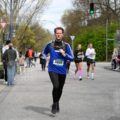 12.04.2026 - 45. Internationalen Wilhelmsburger Insellauf J. Mangold http://msf.ph/oto/9514980 12.04.2026 13:13:13 Ziel 4643, 2877, 5265, 5266, 4648, 2026, 5457, 4320, 4249, 3033, 2470, 4364, 3942, 5221, 3540, 3933, 3935, 3805, 5158, 5157, 2462, 4533, 5693, 5637, 2080, 5819, 2064, 4923, 4281, 3984, 3810, 3268, 2062, 4783, 4783, 4178, 5340 meine-sportfotos.de