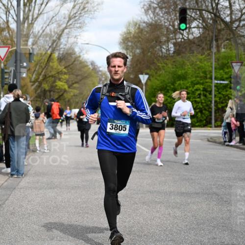 12.04.2026 - 45. Internationalen Wilhelmsburger Insellauf J. Mangold http://msf.ph/oto/9514981 12.04.2026 13:13:13 Ziel 4643, 2877, 5265, 5266, 4648, 2026, 5457, 4320, 4249, 3033, 2470, 4364, 3942, 5221, 3540, 3933, 3935, 3805, 5158, 5157, 2462, 4533, 5693, 5637, 2080, 5819, 2064, 4923, 4281, 3984, 3810, 3268, 2062, 4783, 4783, 4178, 5340 meine-sportfotos.de