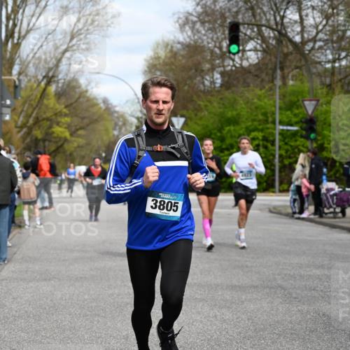 12.04.2026 - 45. Internationalen Wilhelmsburger Insellauf J. Mangold http://msf.ph/oto/9514984 12.04.2026 13:13:13 Ziel 4643, 2877, 5265, 5266, 4648, 2026, 5457, 4320, 4249, 3033, 2470, 4364, 3942, 5221, 3540, 3933, 3935, 3805, 5158, 5157, 2462, 4533, 5693, 5637, 2080, 5819, 2064, 4923, 4281, 3984, 3810, 3268, 2062, 4783, 4783, 4178, 5340 meine-sportfotos.de
