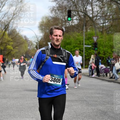 12.04.2026 - 45. Internationalen Wilhelmsburger Insellauf J. Mangold http://msf.ph/oto/9514987 12.04.2026 13:13:13 Ziel 4643, 2877, 5265, 5266, 4648, 2026, 5457, 4320, 4249, 3033, 2470, 4364, 3942, 5221, 3540, 3933, 3935, 3805, 5158, 5157, 2462, 4533, 5693, 5637, 2080, 5819, 2064, 4923, 4281, 3984, 3810, 3268, 2062, 4783, 4783, 4178, 5340 meine-sportfotos.de