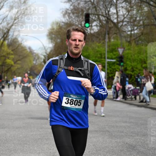 12.04.2026 - 45. Internationalen Wilhelmsburger Insellauf J. Mangold http://msf.ph/oto/9514988 12.04.2026 13:13:13 Ziel 4643, 2877, 5265, 5266, 4648, 2026, 5457, 4320, 4249, 3033, 2470, 4364, 3942, 5221, 3540, 3933, 3935, 3805, 5158, 5157, 2462, 4533, 5693, 5637, 2080, 5819, 2064, 4923, 4281, 3984, 3810, 3268, 2062, 4783, 4783, 4178, 5340 meine-sportfotos.de