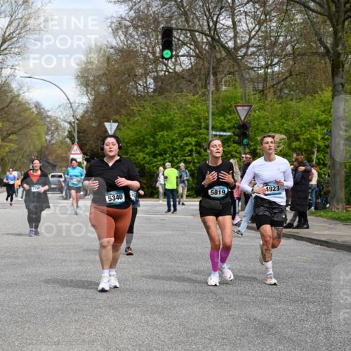 12.04.2026 - 45. Internationalen Wilhelmsburger Insellauf J. Mangold http://msf.ph/oto/9514992 12.04.2026 13:13:14 Ziel 4643, 2877, 5265, 5266, 4648, 2026, 5457, 4320, 4249, 3033, 2470, 4364, 3942, 5221, 3540, 3933, 3935, 3805, 5158, 5157, 2462, 4533, 5693, 5637, 2080, 5819, 2064, 4923, 4281, 3984, 3810, 3268, 2062, 4783, 4178, 5340, 2999 meine-sportfotos.de