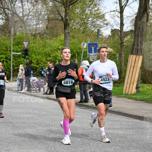 12.04.2026 - 45. Internationalen Wilhelmsburger Insellauf J. Mangold http://msf.ph/oto/9515008 12.04.2026 13:13:16 Ziel 5265, 5266, 4648, 2026, 5457, 4320, 4249, 3033, 2470, 4364, 3942, 5221, 3540, 3933, 3935, 3805, 5158, 5157, 2462, 4533, 5693, 5637, 2080, 5819, 2064, 2064, 4923, 4281, 3984, 3810, 3268, 2062, 4783, 4178, 5340, 2999 meine-sportfotos.de