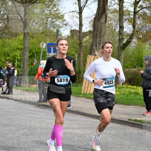 12.04.2026 - 45. Internationalen Wilhelmsburger Insellauf J. Mangold http://msf.ph/oto/9515014 12.04.2026 13:13:16 Ziel 5265, 5266, 4648, 2026, 5457, 4320, 4249, 3033, 2470, 4364, 3942, 5221, 3540, 3933, 3935, 3805, 5158, 5157, 2462, 4533, 5693, 5637, 2080, 5819, 2064, 2064, 4923, 4281, 3984, 3810, 3268, 2062, 4783, 4178, 5340, 2999 meine-sportfotos.de