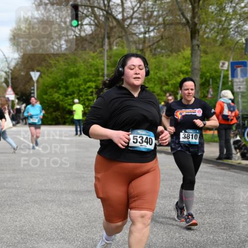 12.04.2026 - 45. Internationalen Wilhelmsburger Insellauf J. Mangold http://msf.ph/oto/9515021 12.04.2026 13:13:17 Ziel 5265, 5266, 4648, 2026, 5457, 4320, 4249, 3033, 2470, 4364, 3942, 5221, 3540, 3933, 3935, 3805, 5158, 5157, 2462, 4533, 5693, 5637, 2080, 5819, 2064, 4923, 4281, 4923, 4281, 3984, 3810, 3268, 2062, 4783, 4178, 4178, 5340, 2999, 5498 meine-sportfotos.de