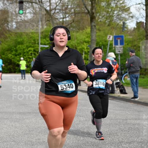 12.04.2026 - 45. Internationalen Wilhelmsburger Insellauf J. Mangold http://msf.ph/oto/9515023 12.04.2026 13:13:17 Ziel 5265, 5266, 4648, 2026, 5457, 4320, 4249, 3033, 2470, 4364, 3942, 5221, 3540, 3933, 3935, 3805, 5158, 5157, 2462, 4533, 5693, 5637, 2080, 5819, 2064, 4923, 4281, 4923, 4281, 3984, 3810, 3268, 2062, 4783, 4178, 4178, 5340, 2999, 5498 meine-sportfotos.de