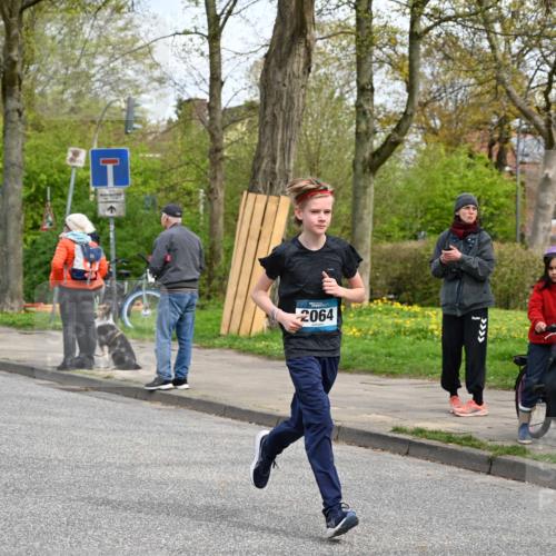 12.04.2026 - 45. Internationalen Wilhelmsburger Insellauf J. Mangold http://msf.ph/oto/9515054 12.04.2026 13:13:24 Ziel 3933, 3935, 3805, 5158, 5157, 2462, 4533, 5693, 5637, 2080, 5819, 2064, 4923, 4281, 3984, 3810, 3268, 2062, 4783, 4178, 5340, 2999, 5498, 4465, 5350, 5790 meine-sportfotos.de