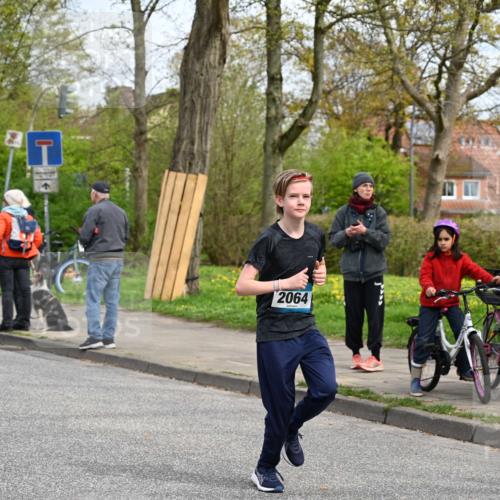 12.04.2026 - 45. Internationalen Wilhelmsburger Insellauf J. Mangold http://msf.ph/oto/9515056 12.04.2026 13:13:24 Ziel 3933, 3935, 3805, 5158, 5157, 2462, 4533, 5693, 5637, 2080, 5819, 2064, 4923, 4281, 3984, 3810, 3268, 2062, 4783, 4178, 5340, 2999, 5498, 4465, 5350, 5790 meine-sportfotos.de