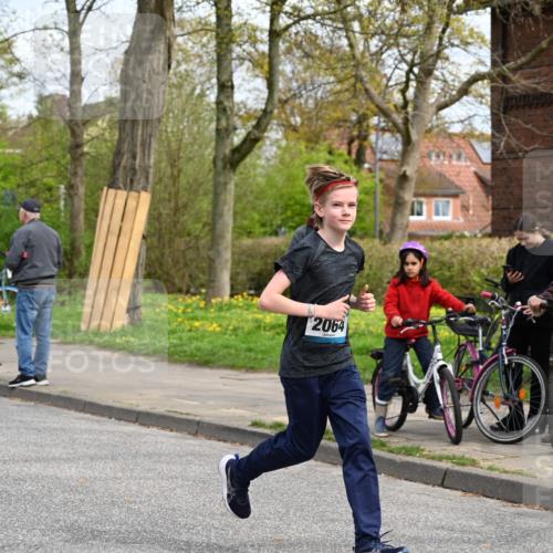 12.04.2026 - 45. Internationalen Wilhelmsburger Insellauf J. Mangold http://msf.ph/oto/9515058 12.04.2026 13:13:25 Ziel 3935, 3805, 5158, 5157, 2462, 4533, 5693, 5637, 2080, 5819, 2064, 4923, 4281, 3984, 3810, 3268, 2062, 4783, 4783, 4178, 5340, 2999, 5498, 4465, 5350, 5790 meine-sportfotos.de