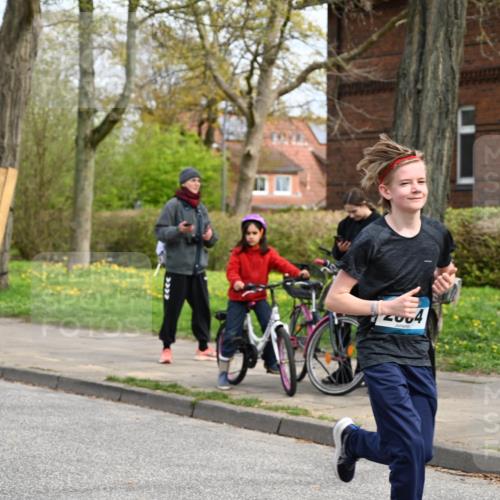 12.04.2026 - 45. Internationalen Wilhelmsburger Insellauf J. Mangold http://msf.ph/oto/9515063 12.04.2026 13:13:25 Ziel 3935, 3805, 5158, 5157, 2462, 4533, 5693, 5637, 2080, 5819, 2064, 4923, 4281, 3984, 3810, 3268, 2062, 4783, 4783, 4178, 5340, 2999, 5498, 4465, 5350, 5790 meine-sportfotos.de