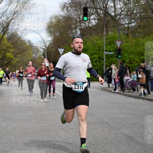 12.04.2026 - 45. Internationalen Wilhelmsburger Insellauf J. Mangold http://msf.ph/oto/9515079 12.04.2026 13:14:03 Ziel 2999, 5498, 4465, 5350, 5790, 4716, 5318, 5418, 5481, 4228, 4573, 3360, 3443, 3443, 3469, 2107, 4421, 5242, 3425, 5142, 4852, 2430, 5813, 4747 meine-sportfotos.de