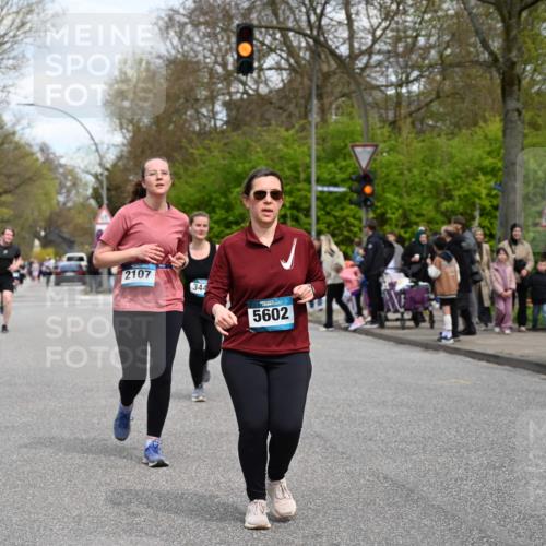 12.04.2026 - 45. Internationalen Wilhelmsburger Insellauf J. Mangold http://msf.ph/oto/9515105 12.04.2026 13:14:09 Ziel 5790, 4716, 5318, 5418, 5481, 4228, 4573, 4573, 3360, 3443, 3469, 2107, 4421, 5242, 3425, 5142, 5142, 4852, 2430, 5813, 4747, 3773, 5602, 4960, 4418 meine-sportfotos.de
