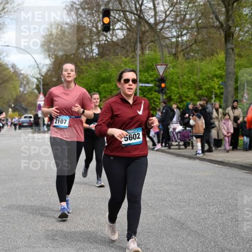 12.04.2026 - 45. Internationalen Wilhelmsburger Insellauf J. Mangold http://msf.ph/oto/9515108 12.04.2026 13:14:09 Ziel 5790, 4716, 5318, 5418, 5481, 4228, 4573, 4573, 3360, 3443, 3469, 2107, 4421, 5242, 3425, 5142, 5142, 4852, 2430, 5813, 4747, 3773, 5602, 4960, 4418 meine-sportfotos.de