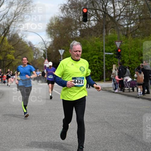 12.04.2026 - 45. Internationalen Wilhelmsburger Insellauf J. Mangold http://msf.ph/oto/9515127 12.04.2026 13:14:17 Ziel 4716, 5318, 5418, 5481, 4228, 4573, 3360, 3443, 3469, 2107, 3469, 2107, 4421, 5242, 3425, 5142, 4852, 2430, 5813, 4747, 3773, 5602, 4960, 4418, 5156, 4111, 3306, 3328, 2772, 5348, 4837, 4838 meine-sportfotos.de