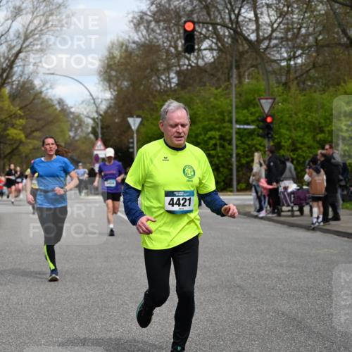 12.04.2026 - 45. Internationalen Wilhelmsburger Insellauf J. Mangold http://msf.ph/oto/9515128 12.04.2026 13:14:17 Ziel 4716, 5318, 5418, 5481, 4228, 4573, 3360, 3443, 3469, 2107, 3469, 2107, 4421, 5242, 3425, 5142, 4852, 2430, 5813, 4747, 3773, 5602, 4960, 4418, 5156, 4111, 3306, 3328, 2772, 5348, 4837, 4838 meine-sportfotos.de