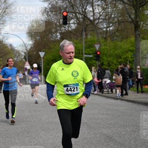 12.04.2026 - 45. Internationalen Wilhelmsburger Insellauf J. Mangold http://msf.ph/oto/9515132 12.04.2026 13:14:17 Ziel 4716, 5318, 5418, 5481, 4228, 4573, 3360, 3443, 3469, 2107, 3469, 2107, 4421, 5242, 3425, 5142, 4852, 2430, 5813, 4747, 3773, 5602, 4960, 4418, 5156, 4111, 3306, 3328, 2772, 5348, 4837, 4838 meine-sportfotos.de