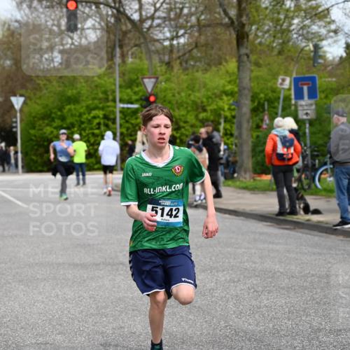 12.04.2026 - 45. Internationalen Wilhelmsburger Insellauf J. Mangold http://msf.ph/oto/9515162 12.04.2026 13:14:24 Ziel 5418, 5481, 4228, 4573, 3360, 3443, 3469, 2107, 4421, 5242, 3425, 5142, 4852, 2430, 5813, 4747, 3773, 5602, 4960, 4418, 5156, 4111, 3306, 3328, 2772, 5348, 4837, 4838, 4669 meine-sportfotos.de