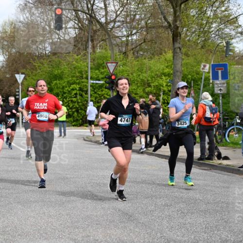 12.04.2026 - 45. Internationalen Wilhelmsburger Insellauf J. Mangold http://msf.ph/oto/9515183 12.04.2026 13:14:27 Ziel 5418, 5481, 4228, 4573, 3360, 3443, 3469, 2107, 4421, 5242, 3425, 5142, 4852, 2430, 5813, 4747, 4747, 3773, 5602, 4960, 4418, 5156, 4111, 3306, 3328, 2772, 5348, 4837, 4838, 4669 meine-sportfotos.de