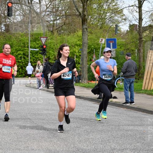 12.04.2026 - 45. Internationalen Wilhelmsburger Insellauf J. Mangold http://msf.ph/oto/9515187 12.04.2026 13:14:27 Ziel 5418, 5481, 4228, 4573, 3360, 3443, 3469, 2107, 4421, 5242, 3425, 5142, 4852, 2430, 5813, 4747, 4747, 3773, 5602, 4960, 4418, 5156, 4111, 3306, 3328, 2772, 5348, 4837, 4838, 4669 meine-sportfotos.de