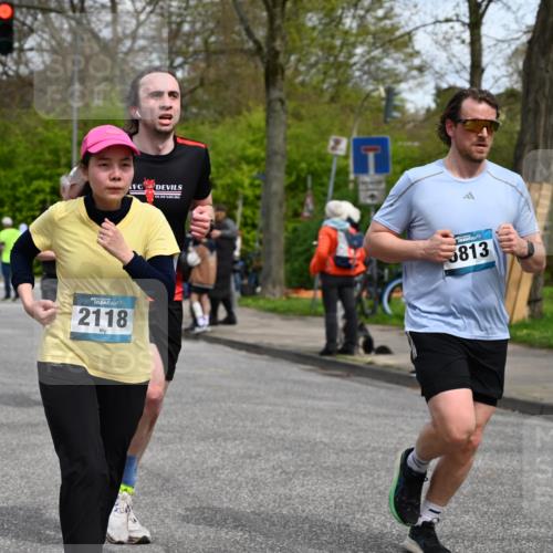 12.04.2026 - 45. Internationalen Wilhelmsburger Insellauf J. Mangold http://msf.ph/oto/9515210 12.04.2026 13:14:30 Ziel 4228, 4573, 3360, 3443, 3469, 2107, 4421, 5242, 3425, 5142, 4852, 2430, 5813, 4747, 3773, 5602, 3773, 5602, 4960, 4418, 5156, 4111, 3306, 3328, 2772, 5348, 4837, 4838, 4669, 2110, 4695, 2815, 2785, 2043, 2118 meine-sportfotos.de