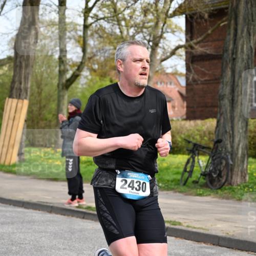 12.04.2026 - 45. Internationalen Wilhelmsburger Insellauf J. Mangold http://msf.ph/oto/9515221 12.04.2026 13:14:32 Ziel 4228, 4573, 3360, 3443, 3469, 2107, 4421, 5242, 3425, 5142, 4852, 2430, 5813, 4747, 3773, 5602, 4960, 4418, 5156, 4111, 3306, 3328, 2772, 5348, 4837, 4838, 4669, 2110, 4695, 2815, 2785, 2043, 2118, 5755, 5029 meine-sportfotos.de