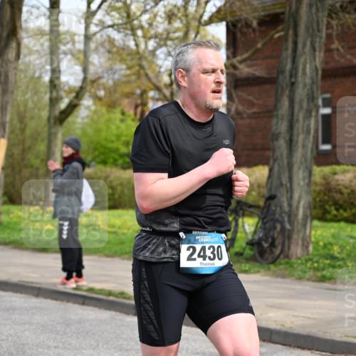 12.04.2026 - 45. Internationalen Wilhelmsburger Insellauf J. Mangold http://msf.ph/oto/9515222 12.04.2026 13:14:33 Ziel 4573, 3360, 3443, 3469, 2107, 4421, 5242, 3425, 5142, 4852, 2430, 5813, 4747, 3773, 5602, 4960, 4418, 4418, 5156, 4111, 3306, 3328, 2772, 5348, 4837, 4838, 4669, 2110, 4695, 2815, 2785, 2043, 2118, 5755, 5029 meine-sportfotos.de