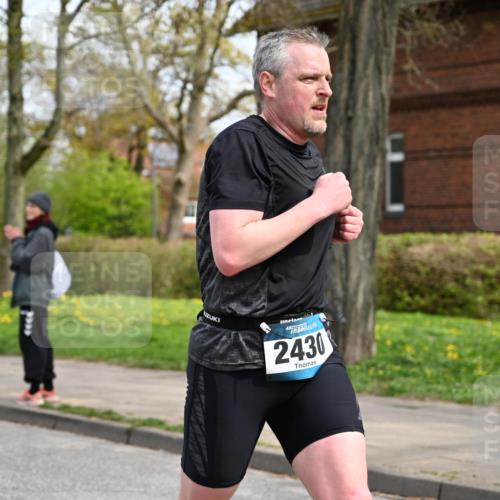 12.04.2026 - 45. Internationalen Wilhelmsburger Insellauf J. Mangold http://msf.ph/oto/9515223 12.04.2026 13:14:33 Ziel 4573, 3360, 3443, 3469, 2107, 4421, 5242, 3425, 5142, 4852, 2430, 5813, 4747, 3773, 5602, 4960, 4418, 4418, 5156, 4111, 3306, 3328, 2772, 5348, 4837, 4838, 4669, 2110, 4695, 2815, 2785, 2043, 2118, 5755, 5029 meine-sportfotos.de