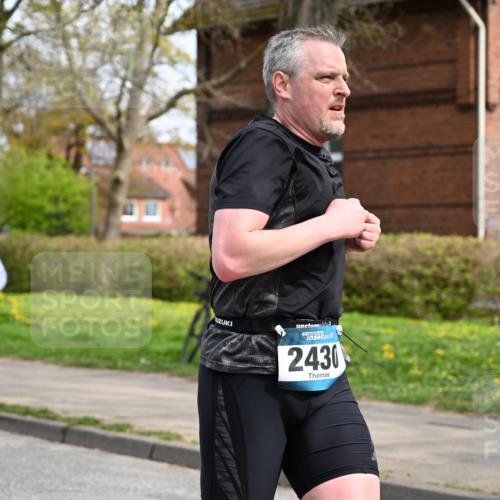 12.04.2026 - 45. Internationalen Wilhelmsburger Insellauf J. Mangold http://msf.ph/oto/9515224 12.04.2026 13:14:33 Ziel 4573, 3360, 3443, 3469, 2107, 4421, 5242, 3425, 5142, 4852, 2430, 5813, 4747, 3773, 5602, 4960, 4418, 4418, 5156, 4111, 3306, 3328, 2772, 5348, 4837, 4838, 4669, 2110, 4695, 2815, 2785, 2043, 2118, 5755, 5029 meine-sportfotos.de