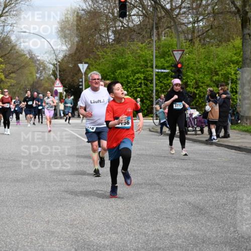 12.04.2026 - 45. Internationalen Wilhelmsburger Insellauf J. Mangold http://msf.ph/oto/9515230 12.04.2026 13:14:34 Ziel 4573, 3360, 3443, 3469, 2107, 4421, 5242, 3425, 5142, 4852, 2430, 5813, 4747, 3773, 5602, 4960, 4418, 5156, 4111, 3306, 3328, 2772, 5348, 4837, 4838, 4669, 2110, 4695, 2815, 2785, 2043, 2118, 5755, 5029 meine-sportfotos.de