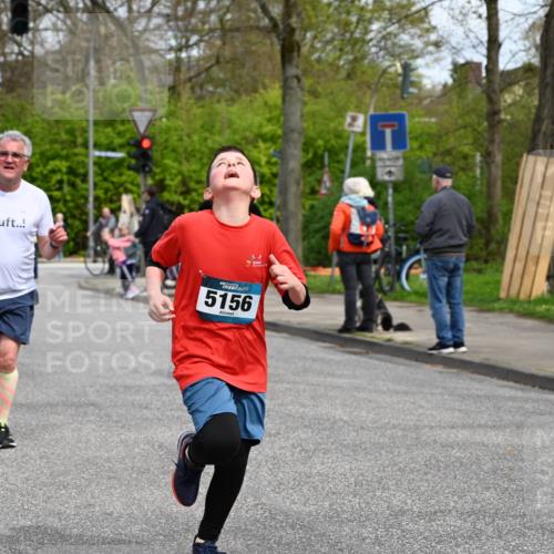 12.04.2026 - 45. Internationalen Wilhelmsburger Insellauf J. Mangold http://msf.ph/oto/9515241 12.04.2026 13:14:35 Ziel 3360, 3443, 3469, 2107, 4421, 5242, 3425, 5142, 4852, 2430, 5813, 4747, 3773, 5602, 4960, 4418, 5156, 5156, 4111, 3306, 3328, 2772, 5348, 4837, 4838, 4669, 2110, 4695, 2815, 2785, 2043, 2118, 5755, 5029 meine-sportfotos.de
