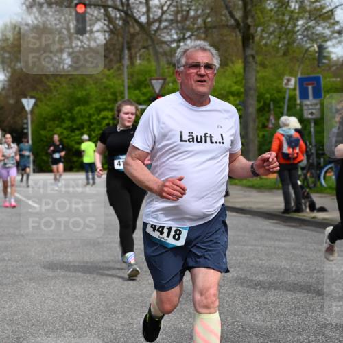 12.04.2026 - 45. Internationalen Wilhelmsburger Insellauf J. Mangold http://msf.ph/oto/9515249 12.04.2026 13:14:36 Ziel 3360, 3443, 3469, 2107, 4421, 5242, 3425, 5142, 4852, 2430, 5813, 4747, 3773, 5602, 4960, 4418, 5156, 4111, 3306, 3328, 2772, 5348, 4837, 4838, 4669, 2110, 4695, 2815, 2785, 2043, 2118, 5755, 5029, 4662, 4663 meine-sportfotos.de