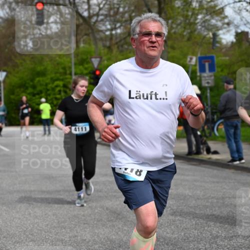 12.04.2026 - 45. Internationalen Wilhelmsburger Insellauf J. Mangold http://msf.ph/oto/9515251 12.04.2026 13:14:37 Ziel 3360, 3443, 3469, 2107, 4421, 5242, 3425, 5142, 4852, 2430, 5813, 4747, 3773, 5602, 4960, 4418, 5156, 4111, 4111, 3306, 3328, 2772, 5348, 4837, 4838, 4669, 2110, 4695, 2815, 2785, 2043, 2118, 5755, 5029, 4662, 4663 meine-sportfotos.de