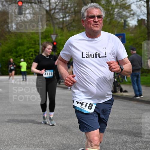 12.04.2026 - 45. Internationalen Wilhelmsburger Insellauf J. Mangold http://msf.ph/oto/9515252 12.04.2026 13:14:37 Ziel 3360, 3443, 3469, 2107, 4421, 5242, 3425, 5142, 4852, 2430, 5813, 4747, 3773, 5602, 4960, 4418, 5156, 4111, 4111, 3306, 3328, 2772, 5348, 4837, 4838, 4669, 2110, 4695, 2815, 2785, 2043, 2118, 5755, 5029, 4662, 4663 meine-sportfotos.de