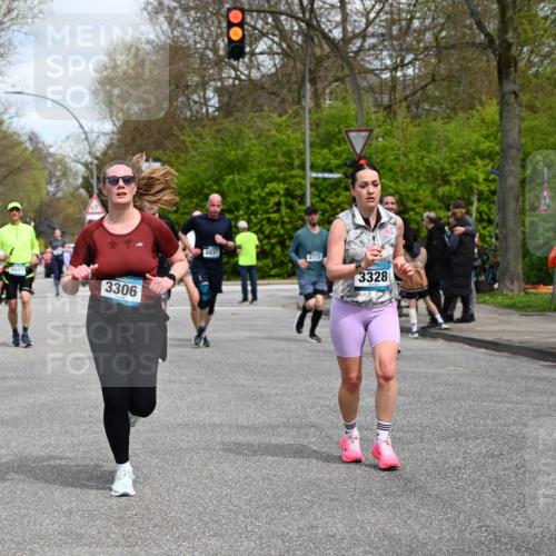 12.04.2026 - 45. Internationalen Wilhelmsburger Insellauf J. Mangold http://msf.ph/oto/9515275 12.04.2026 13:14:41 Ziel 3469, 2107, 4421, 5242, 3425, 5142, 4852, 2430, 5813, 4747, 3773, 5602, 4960, 4418, 5156, 4111, 3306, 3328, 2772, 5348, 4837, 4838, 5348, 4837, 4838, 4669, 2110, 4695, 2815, 2785, 2785, 2043, 2118, 5755, 5029, 4662, 4663, 4559, 3308 meine-sportfotos.de