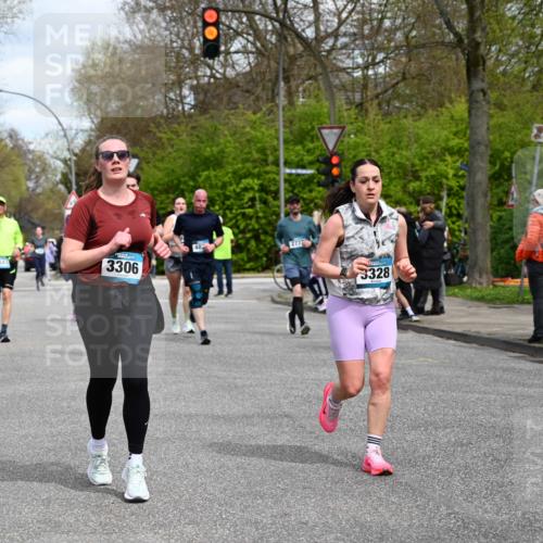 12.04.2026 - 45. Internationalen Wilhelmsburger Insellauf J. Mangold http://msf.ph/oto/9515277 12.04.2026 13:14:41 Ziel 3469, 2107, 4421, 5242, 3425, 5142, 4852, 2430, 5813, 4747, 3773, 5602, 4960, 4418, 5156, 4111, 3306, 3328, 2772, 5348, 4837, 4838, 5348, 4837, 4838, 4669, 2110, 4695, 2815, 2785, 2785, 2043, 2118, 5755, 5029, 4662, 4663, 4559, 3308 meine-sportfotos.de