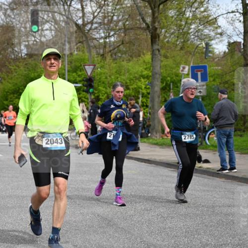 12.04.2026 - 45. Internationalen Wilhelmsburger Insellauf J. Mangold http://msf.ph/oto/9515307 12.04.2026 13:14:46 Ziel 5142, 4852, 2430, 5813, 4747, 3773, 5602, 4960, 4418, 5156, 4111, 3306, 3328, 2772, 5348, 4837, 4838, 4669, 2110, 4695, 2815, 2785, 2043, 2118, 5755, 5029, 4662, 4663, 4559, 3308, 3881, 3882, 3767, 3765 meine-sportfotos.de