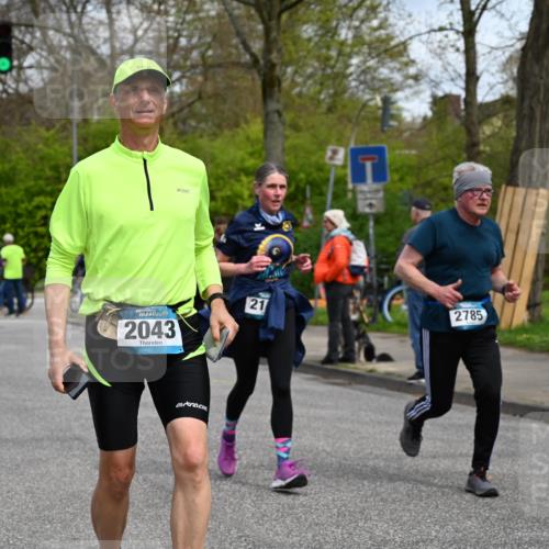 12.04.2026 - 45. Internationalen Wilhelmsburger Insellauf J. Mangold http://msf.ph/oto/9515314 12.04.2026 13:14:47 Ziel 4852, 2430, 5813, 4747, 3773, 5602, 4960, 4418, 5156, 4111, 3306, 3328, 2772, 5348, 4837, 4838, 4669, 2110, 4695, 2815, 2785, 2043, 2118, 5755, 5029, 4662, 4663, 4559, 3308, 3881, 3882, 3767, 3765, 4366 meine-sportfotos.de