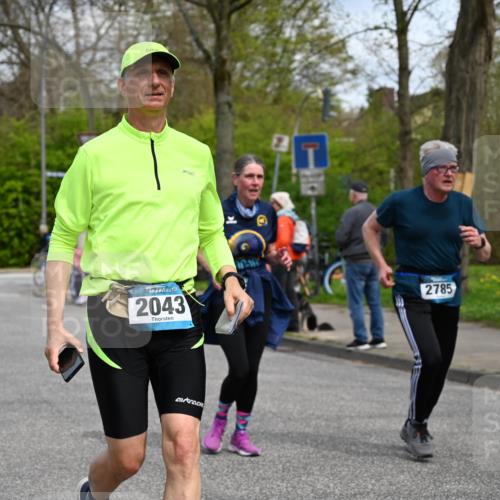 12.04.2026 - 45. Internationalen Wilhelmsburger Insellauf J. Mangold http://msf.ph/oto/9515316 12.04.2026 13:14:47 Ziel 4852, 2430, 5813, 4747, 3773, 5602, 4960, 4418, 5156, 4111, 3306, 3328, 2772, 5348, 4837, 4838, 4669, 2110, 4695, 2815, 2785, 2043, 2118, 5755, 5029, 4662, 4663, 4559, 3308, 3881, 3882, 3767, 3765, 4366 meine-sportfotos.de