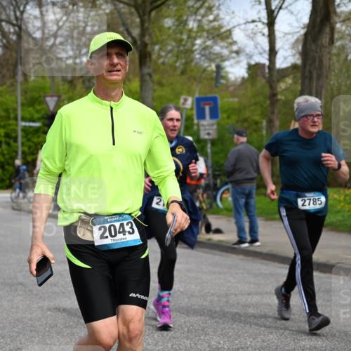 12.04.2026 - 45. Internationalen Wilhelmsburger Insellauf J. Mangold http://msf.ph/oto/9515317 12.04.2026 13:14:47 Ziel 4852, 2430, 5813, 4747, 3773, 5602, 4960, 4418, 5156, 4111, 3306, 3328, 2772, 5348, 4837, 4838, 4669, 2110, 4695, 2815, 2785, 2043, 2118, 5755, 5029, 4662, 4663, 4559, 3308, 3881, 3882, 3767, 3765, 4366 meine-sportfotos.de