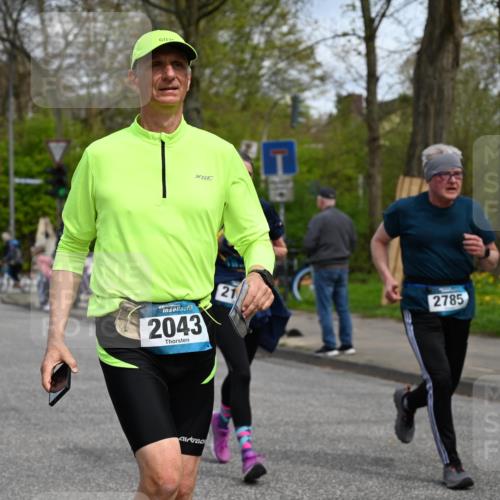 12.04.2026 - 45. Internationalen Wilhelmsburger Insellauf J. Mangold http://msf.ph/oto/9515318 12.04.2026 13:14:47 Ziel 4852, 2430, 5813, 4747, 3773, 5602, 4960, 4418, 5156, 4111, 3306, 3328, 2772, 5348, 4837, 4838, 4669, 2110, 4695, 2815, 2785, 2043, 2118, 5755, 5029, 4662, 4663, 4559, 3308, 3881, 3882, 3767, 3765, 4366 meine-sportfotos.de