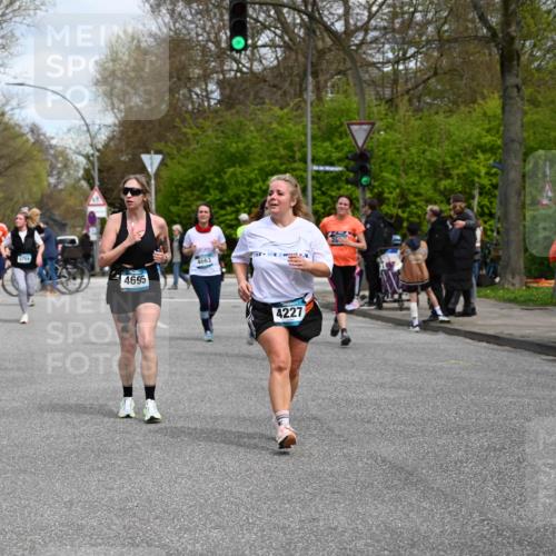 12.04.2026 - 45. Internationalen Wilhelmsburger Insellauf J. Mangold http://msf.ph/oto/9515330 12.04.2026 13:14:50 Ziel 2430, 5813, 4747, 3773, 5602, 4960, 4418, 5156, 4111, 3306, 3328, 2772, 5348, 4837, 4838, 4669, 2110, 4695, 2815, 2785, 2043, 2118, 5755, 5029, 4662, 4663, 4559, 3308, 4559, 3308, 3881, 3882, 3767, 3765, 4366, 4227 meine-sportfotos.de