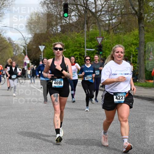 12.04.2026 - 45. Internationalen Wilhelmsburger Insellauf J. Mangold http://msf.ph/oto/9515338 12.04.2026 13:14:51 Ziel 5813, 4747, 3773, 5602, 4960, 4418, 5156, 4111, 3306, 3328, 2772, 5348, 4837, 4838, 4669, 2110, 4695, 2815, 2785, 2043, 2118, 5755, 5029, 4662, 4663, 4559, 3308, 3881, 3882, 3767, 3765, 4366, 4227, 3232 meine-sportfotos.de