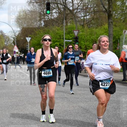 12.04.2026 - 45. Internationalen Wilhelmsburger Insellauf J. Mangold http://msf.ph/oto/9515341 12.04.2026 13:14:51 Ziel 5813, 4747, 3773, 5602, 4960, 4418, 5156, 4111, 3306, 3328, 2772, 5348, 4837, 4838, 4669, 2110, 4695, 2815, 2785, 2043, 2118, 5755, 5029, 4662, 4663, 4559, 3308, 3881, 3882, 3767, 3765, 4366, 4227, 3232 meine-sportfotos.de
